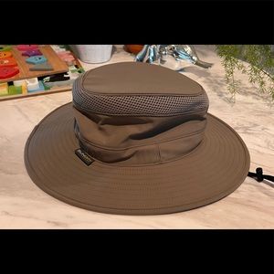 Sunday Afternoons Men’s Charter Hat, Sun Hat, Fishing Hat - Sand, Size Medium